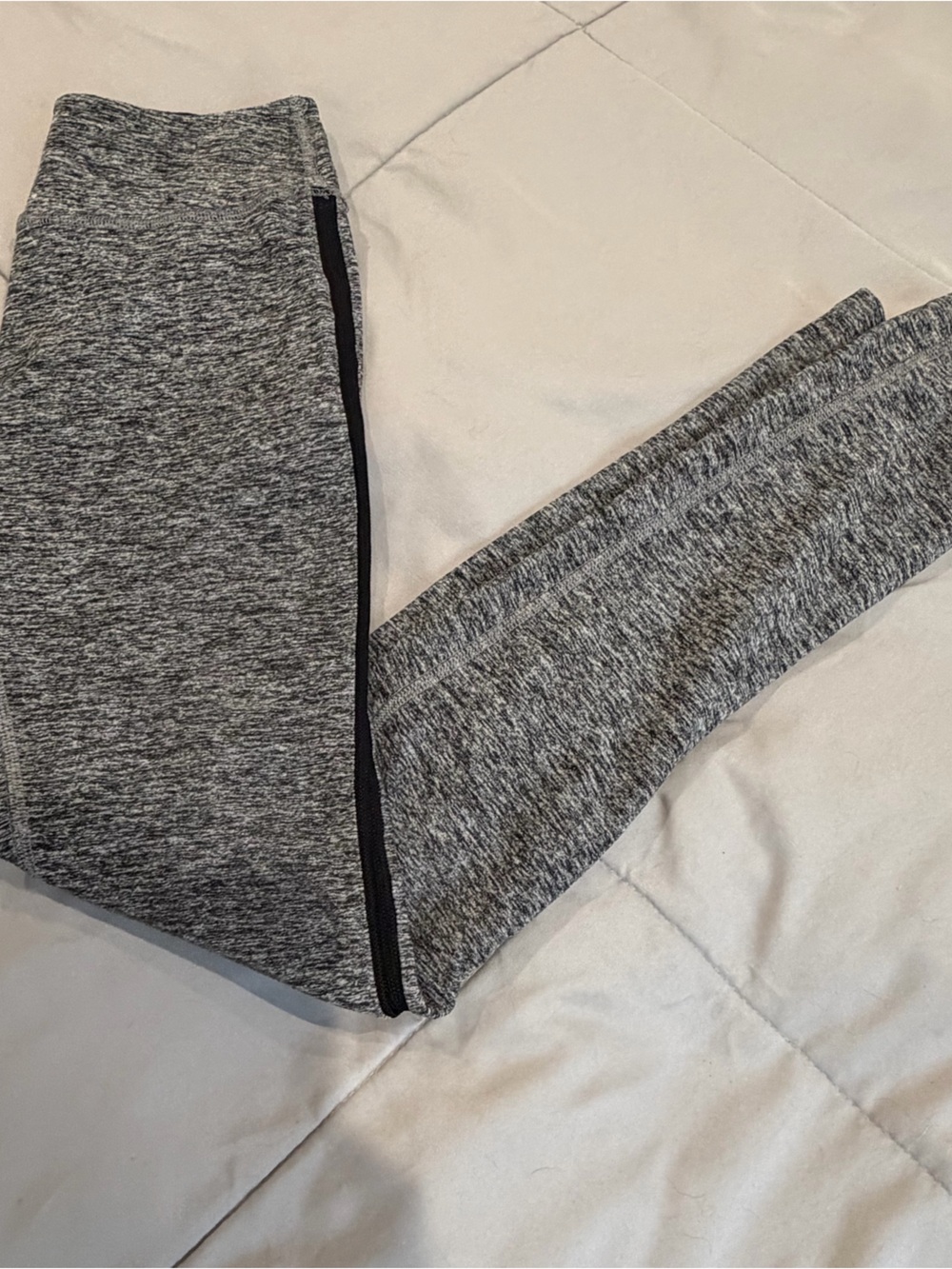 Beyond Yoga Heather Gray Leggings with Black Side Stripe